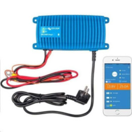 Blue Smart IP67 Charger 24/8(1) 230