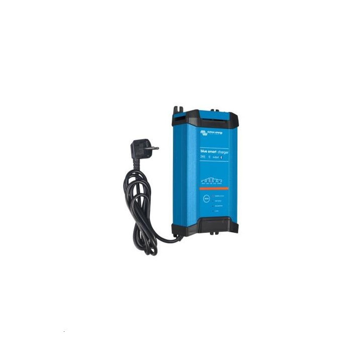 Blue Smart IP22 Charger 24/16(3) 23